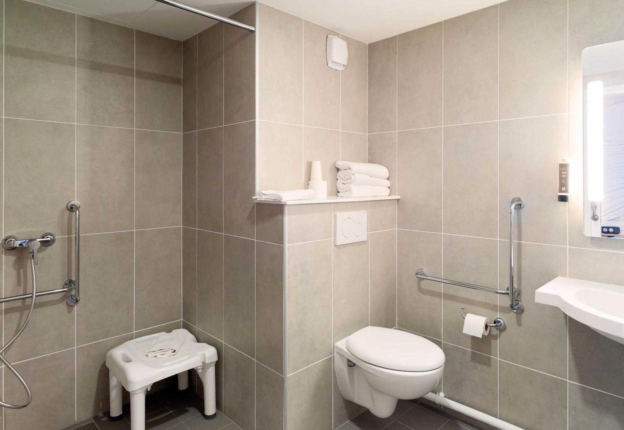 B&B Hotel Paris Clichy-Sous-Bois 3 Etoiles ภายนอก รูปภาพ